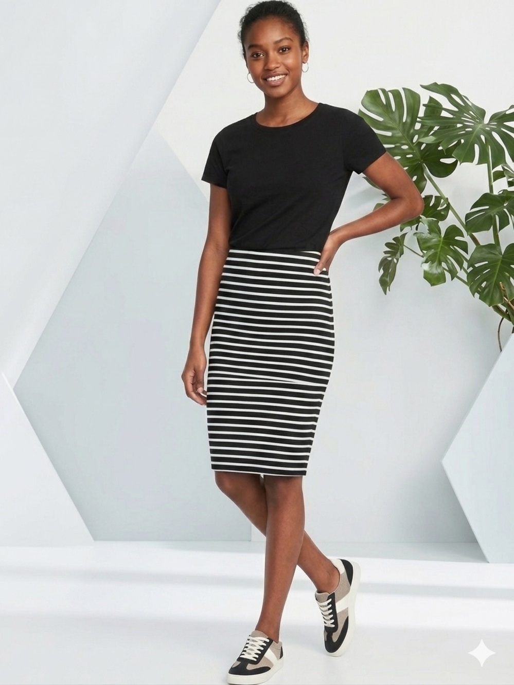 NWT Old Navy Black & White Striped Pencil Skirt – Size Large